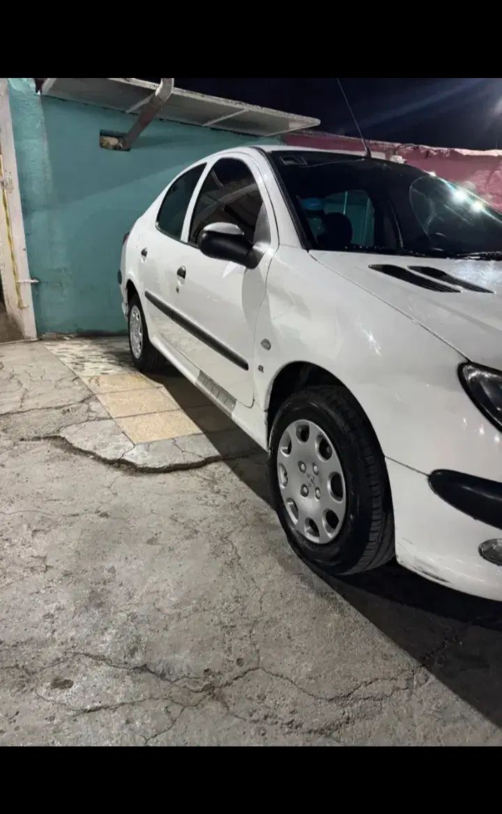 پژو ۲۰۶ صندوق دار v8 - 1394