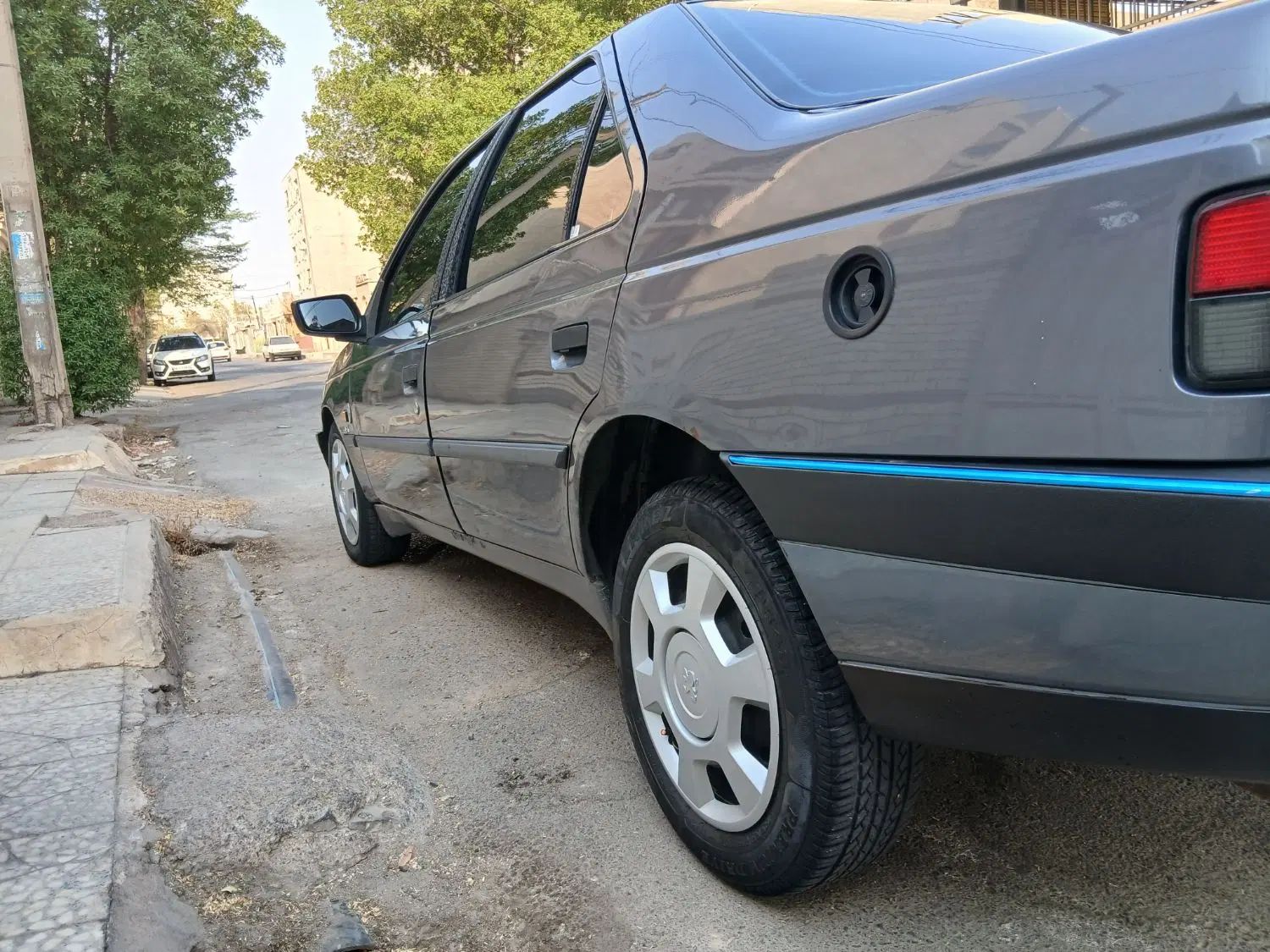 پژو 405 GLX - دوگانه سوز - 1396
