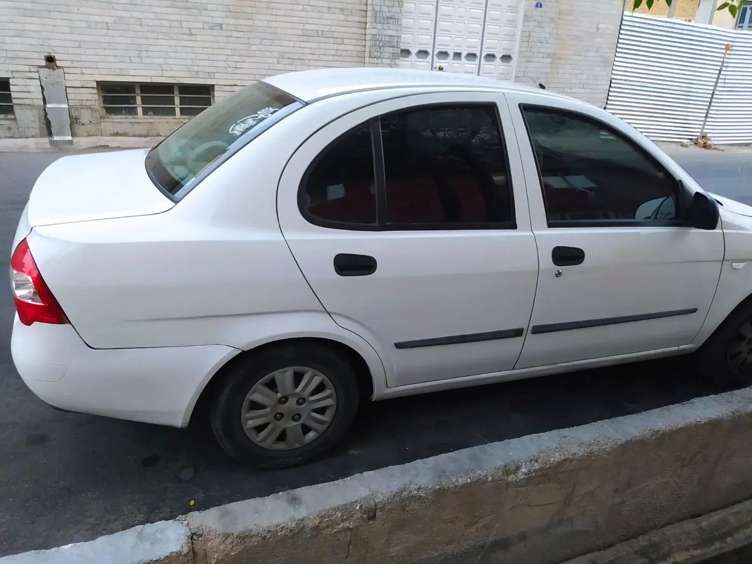 تیبا صندوق دار SX - 1399