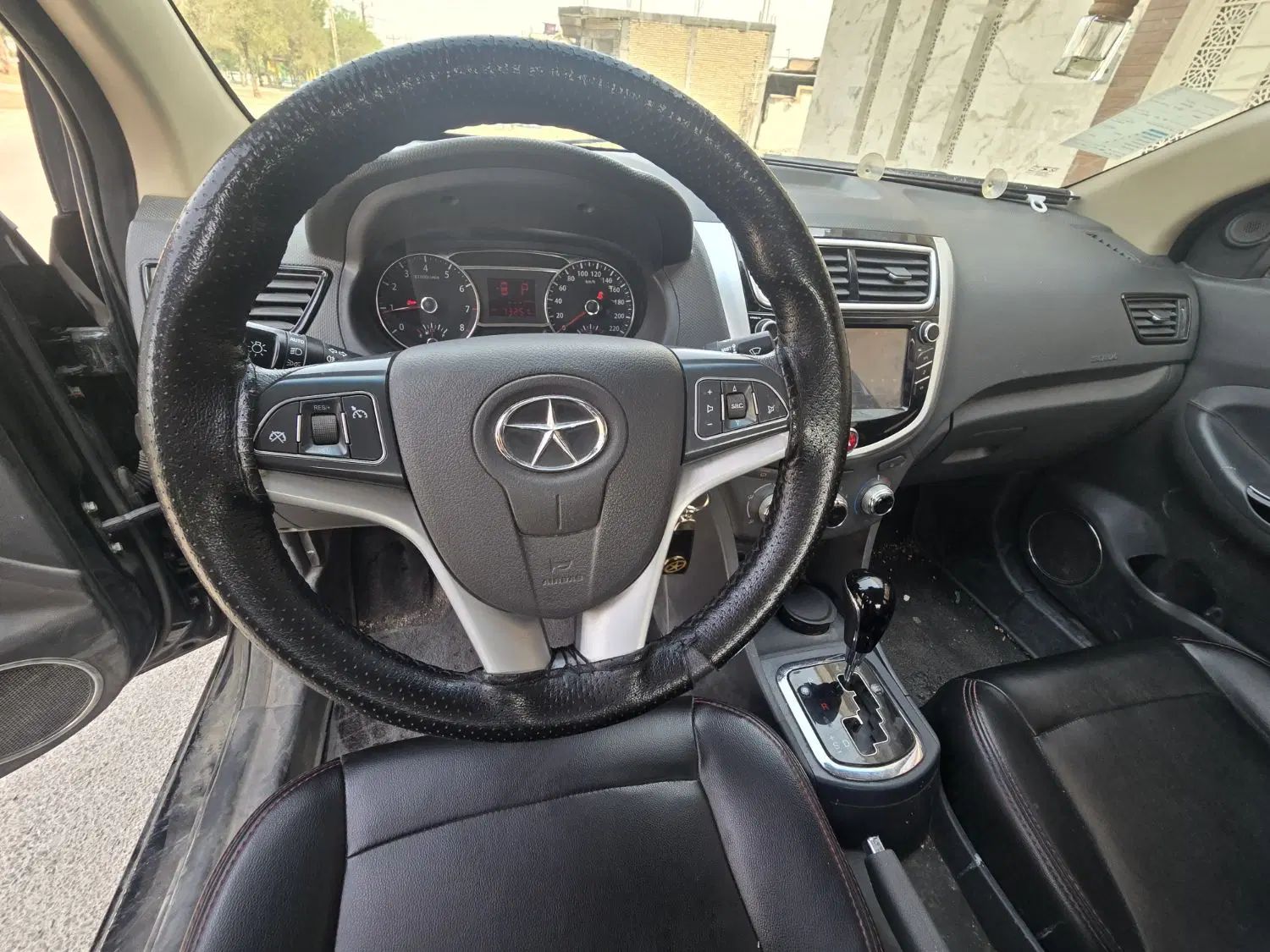 جک J4 اتوماتیک ساده - 1401