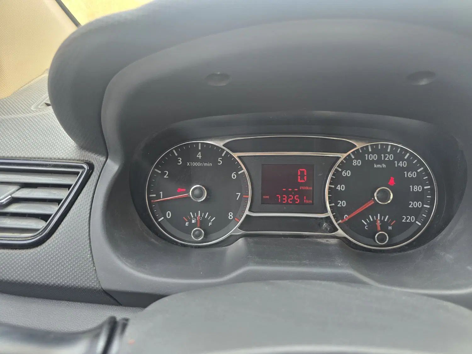 جک J4 اتوماتیک ساده - 1401