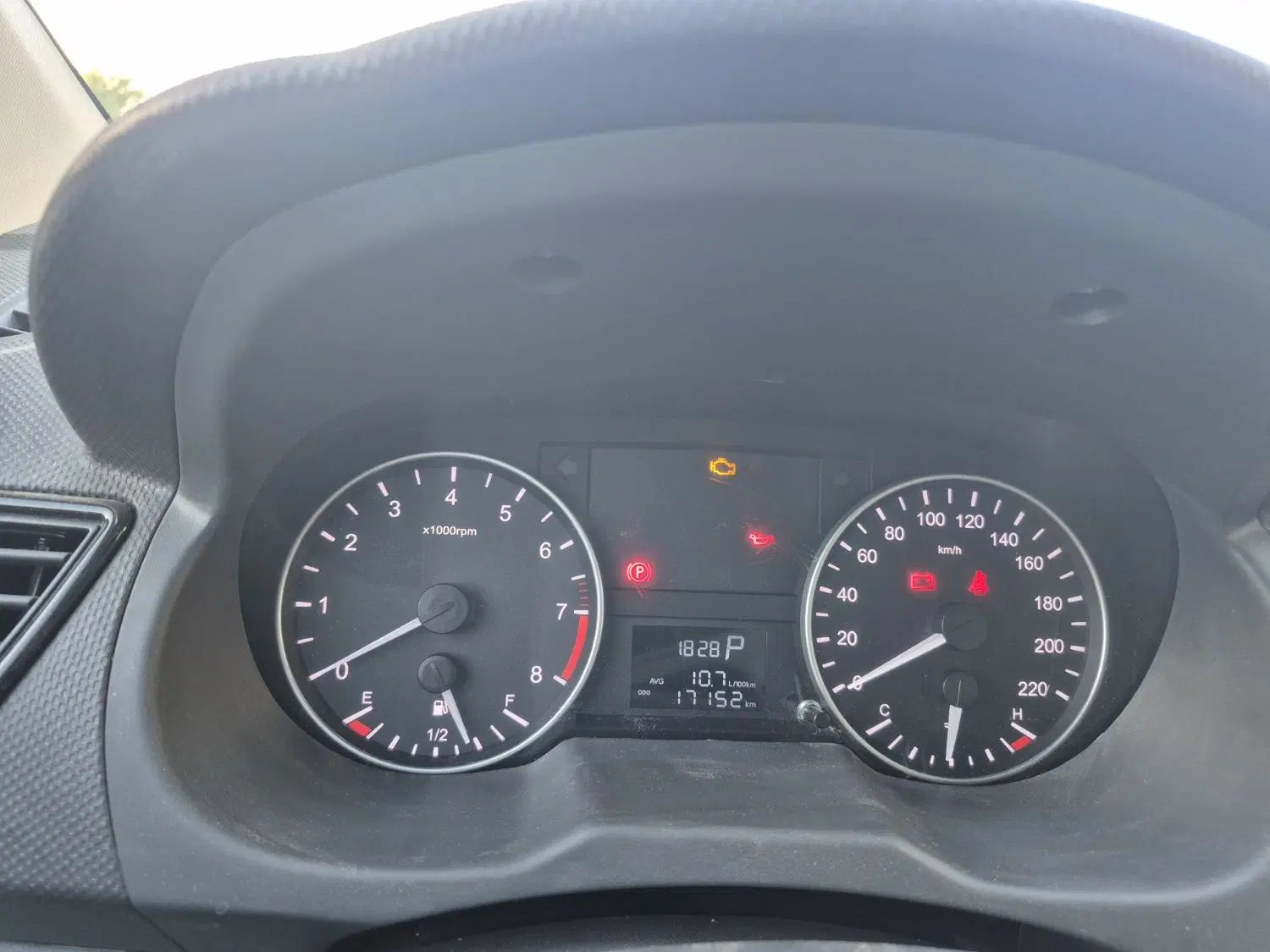 جک J4 اتوماتیک ساده - 1402