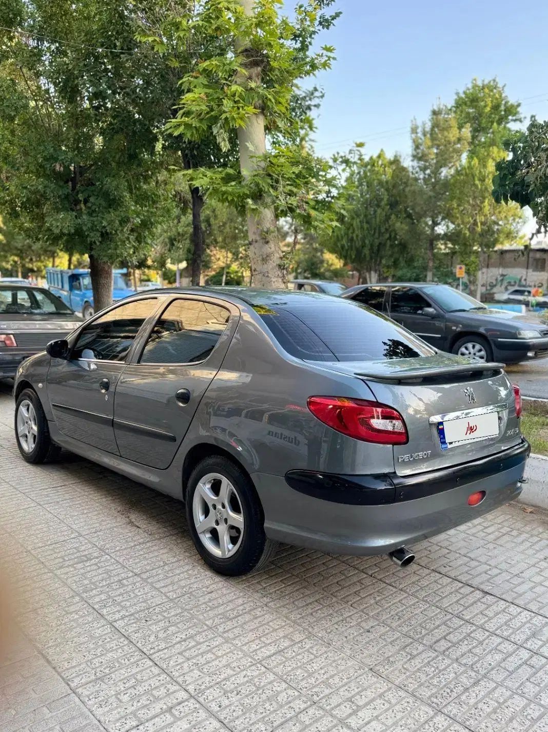 پژو ۲۰۶ صندوق دار v8 - 1392