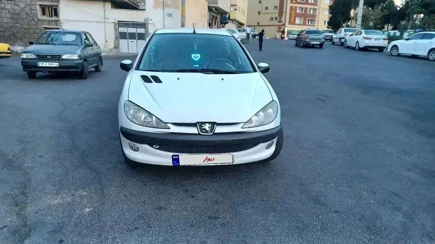 پژو ۲۰۶ صندوق دار v20 - 1386