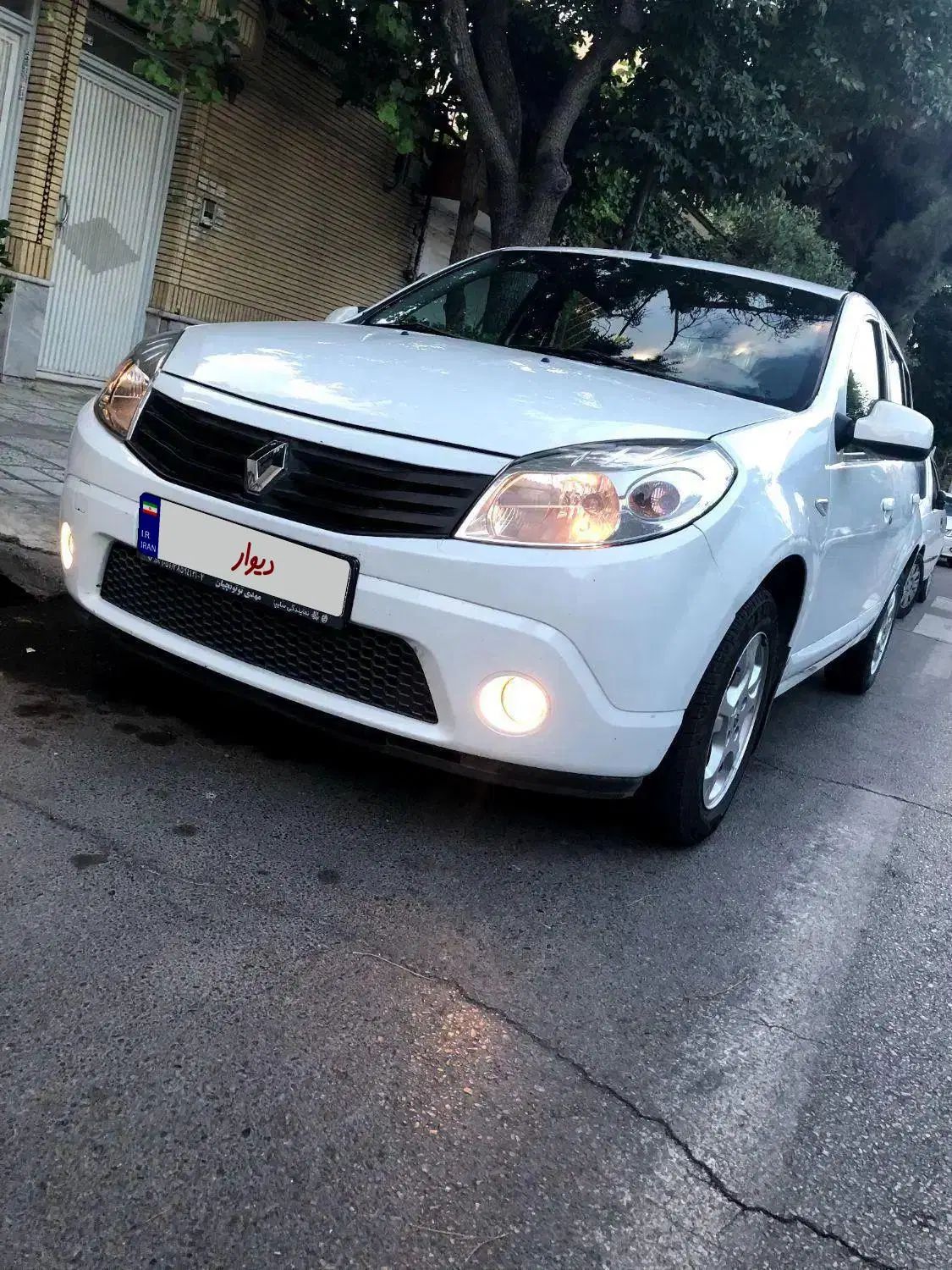 خودرو رنو، ساندرو آگهی ann_20006090