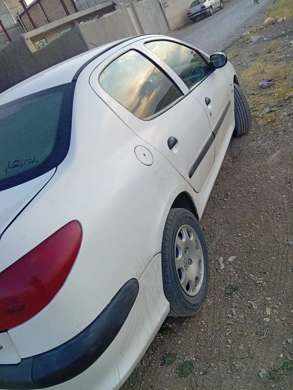 پژو ۲۰۶ صندوق دار v8 - 1390