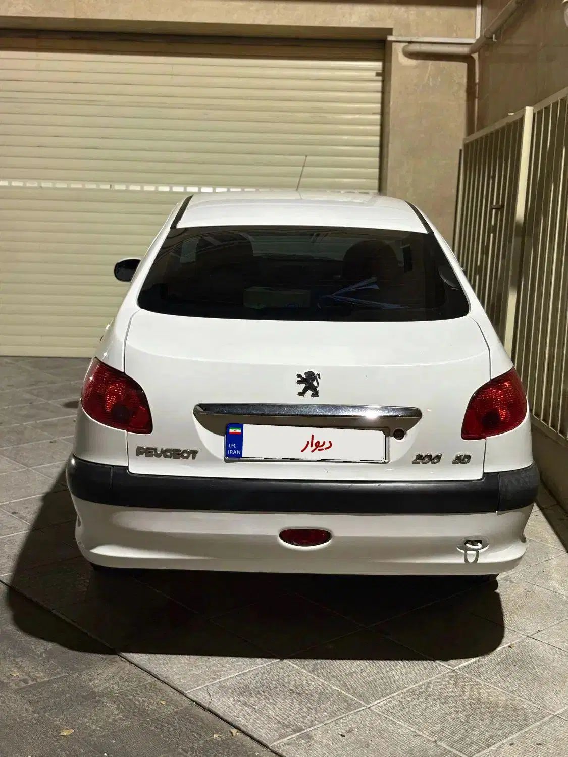 پژو ۲۰۶ صندوق دار v8 - 1399