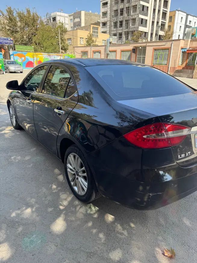 جک J5 اتوماتیک - 1394
