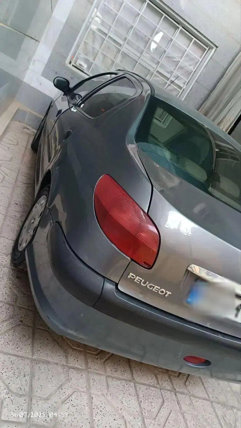 پژو ۲۰۶ صندوق دار v8 - 1390