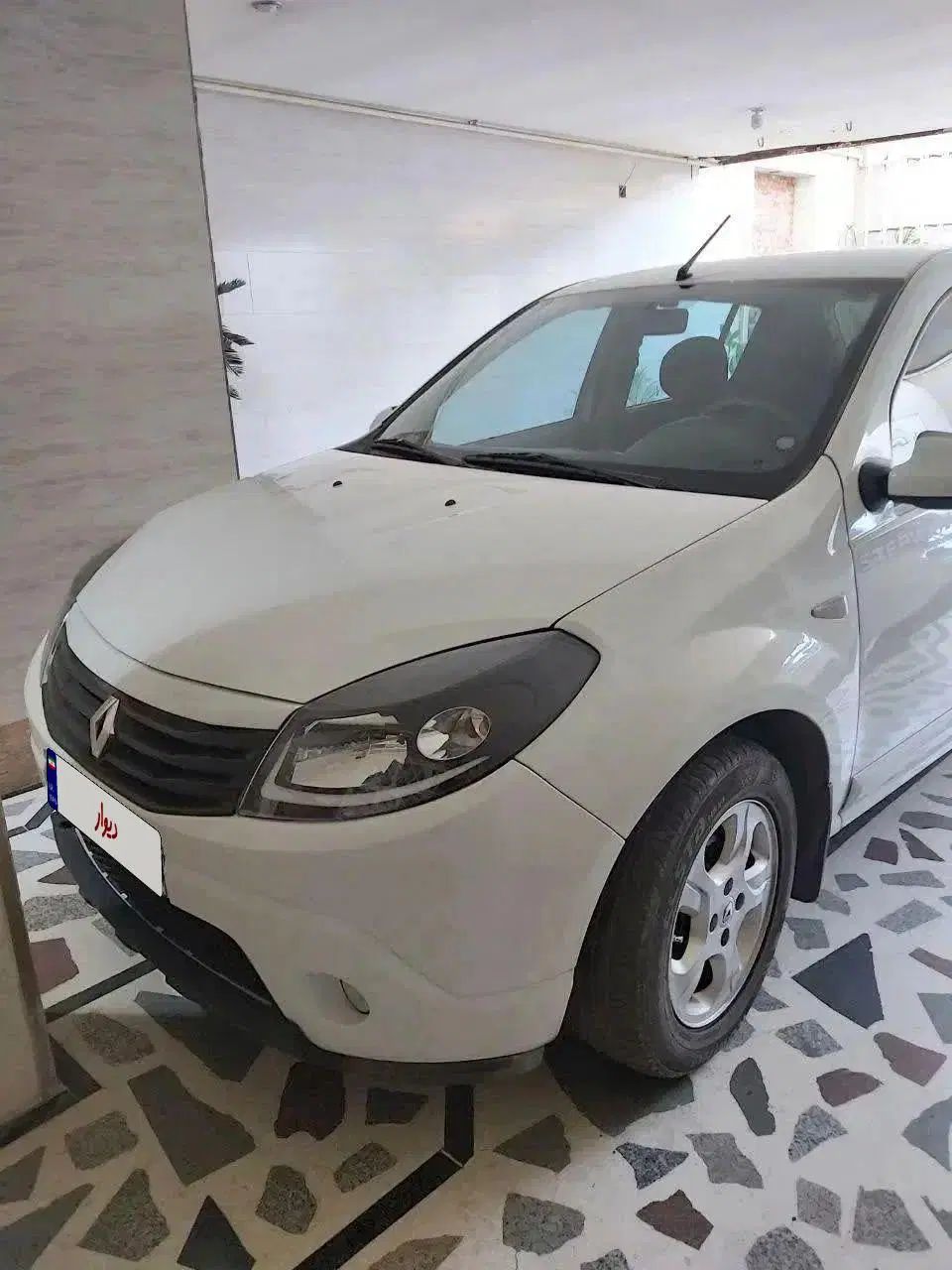 رنو ساندرو اتوماتیک - 1395