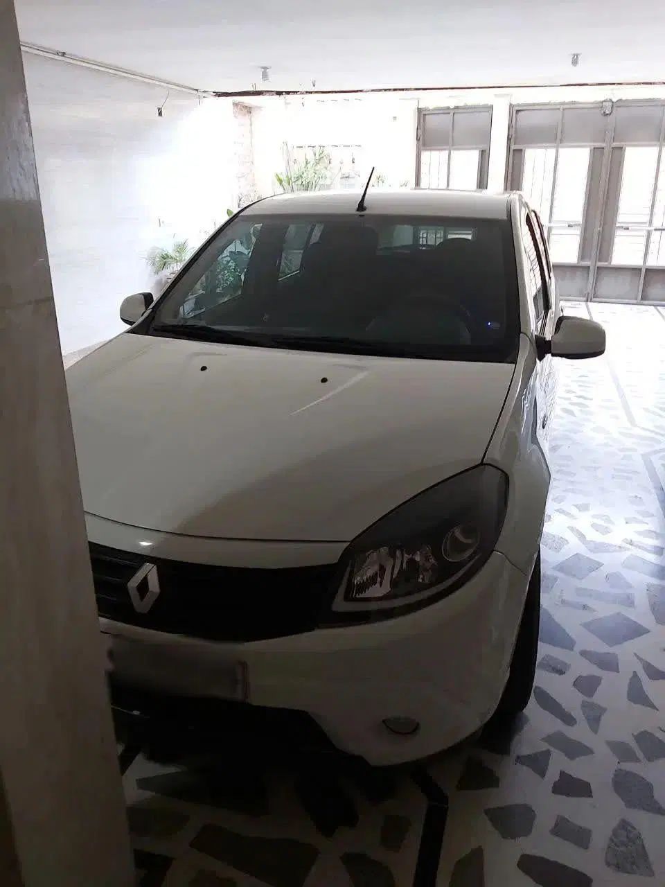 رنو ساندرو اتوماتیک - 1395