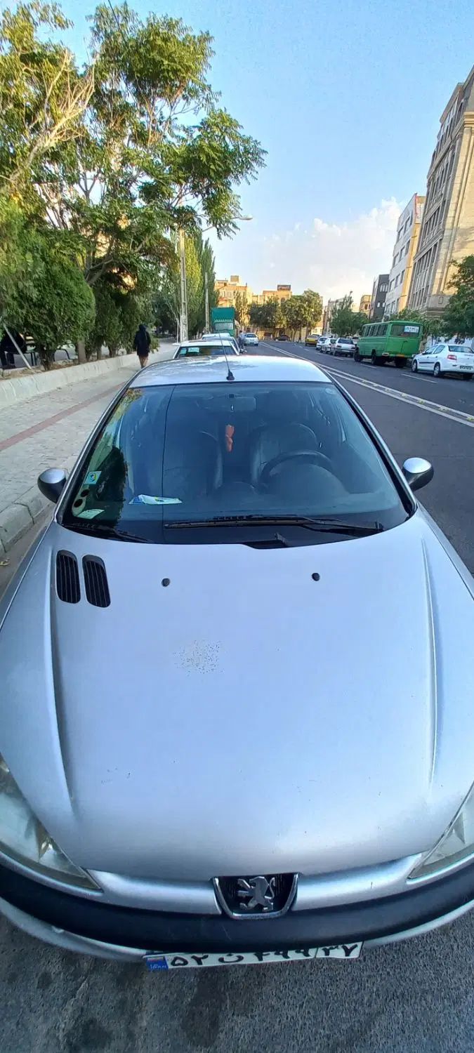 پژو ۲۰۶ صندوق دار v8 - 1386