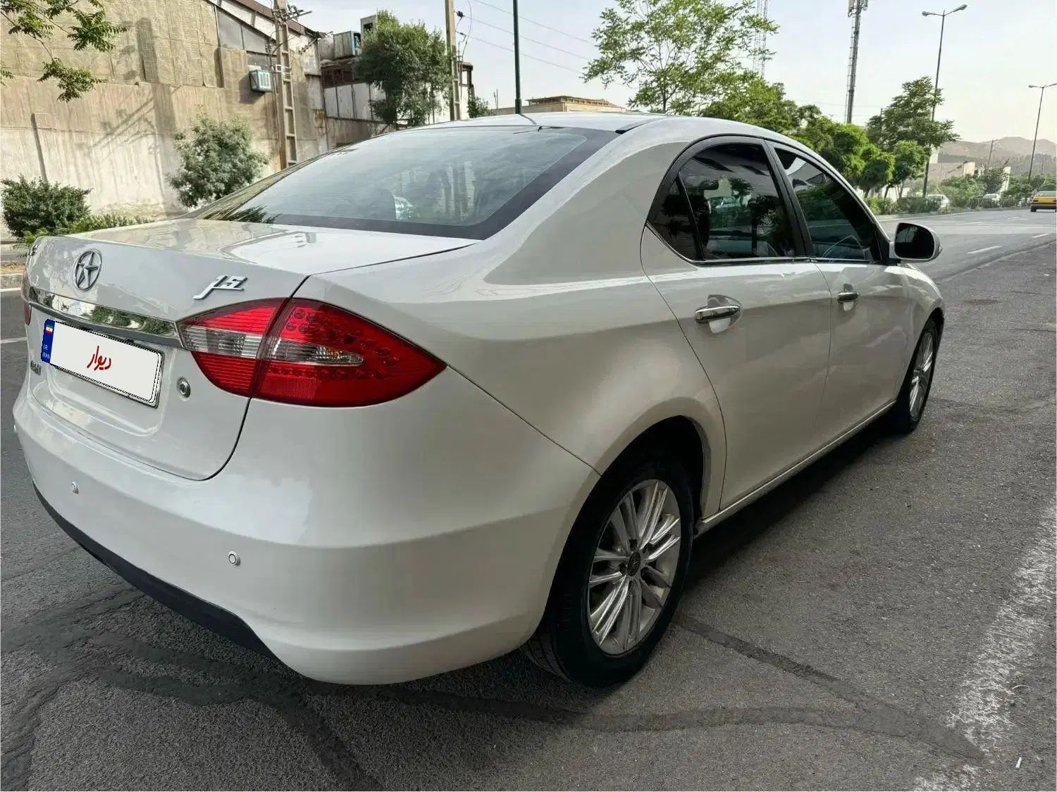 جک J5 اتوماتیک - 1394