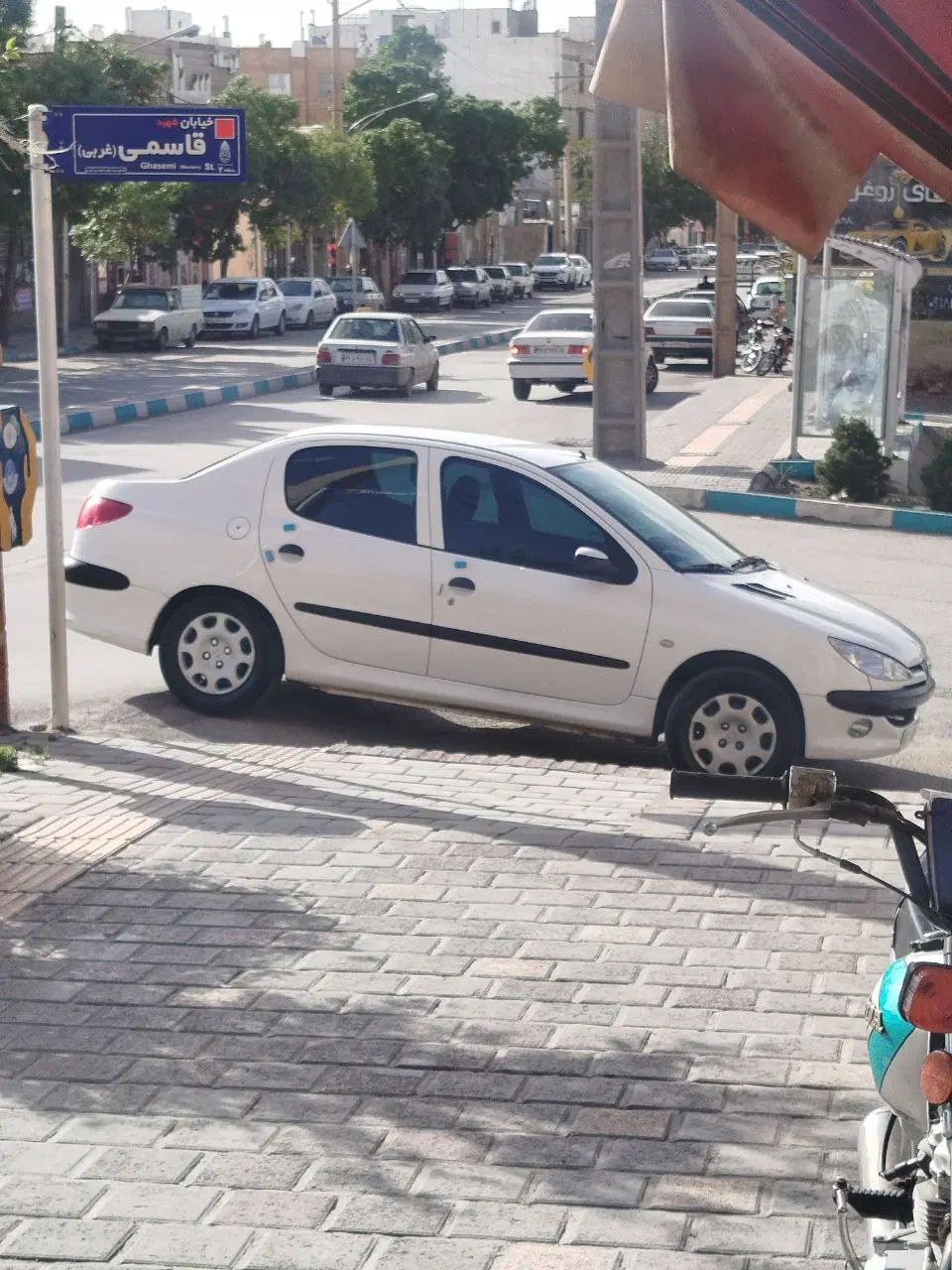 پژو ۲۰۶ صندوق دار v8 - 1398