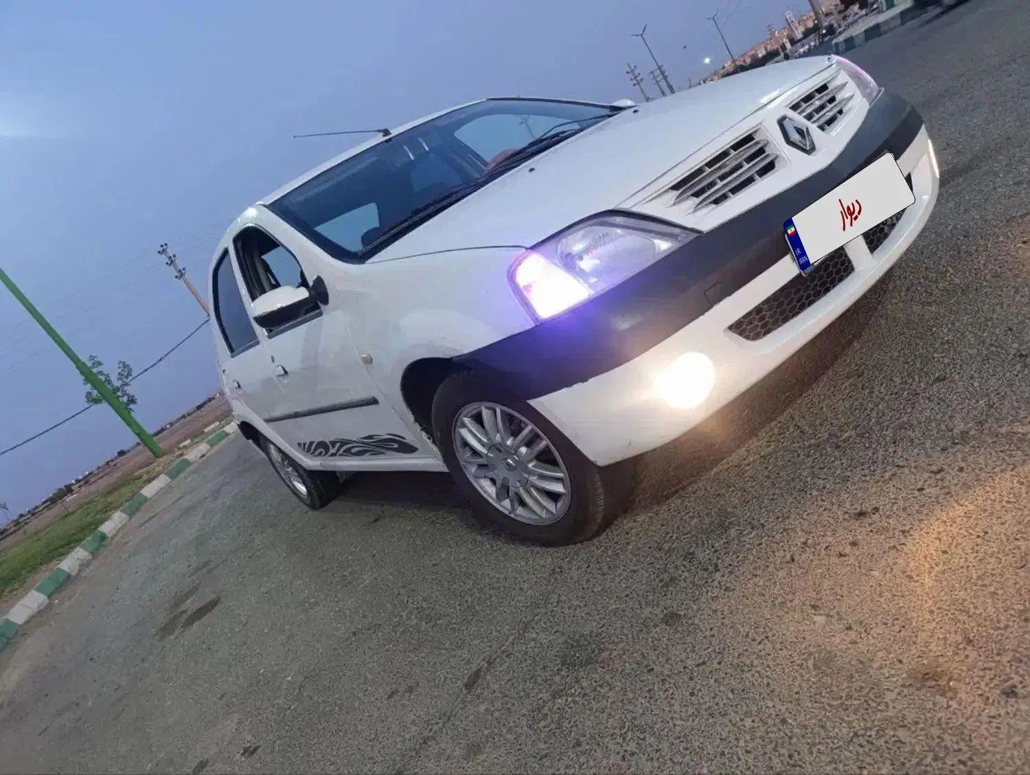 رنو تندر 90 E2 - 1389