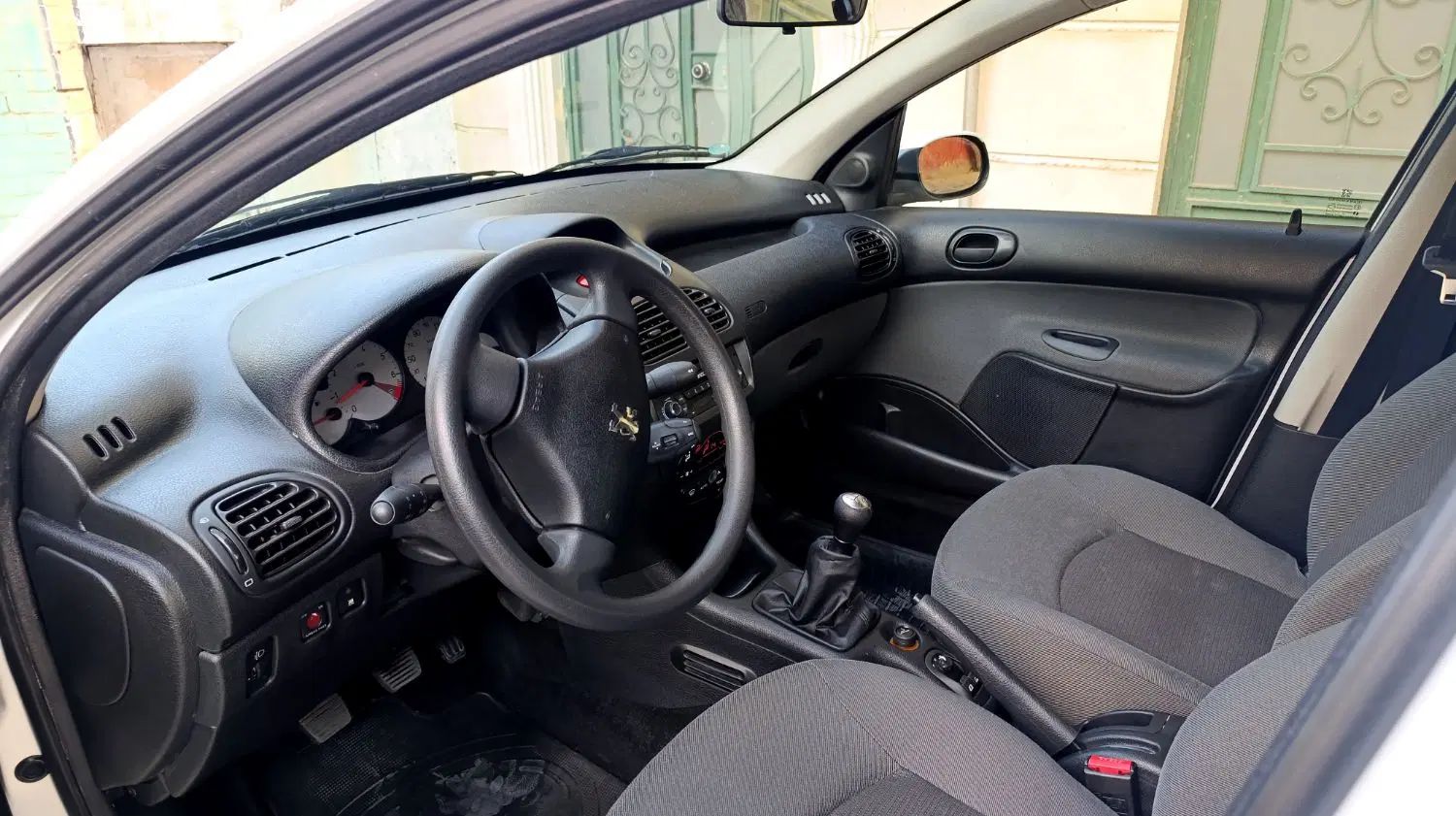 پژو ۲۰۶ صندوق دار v8 - 1400