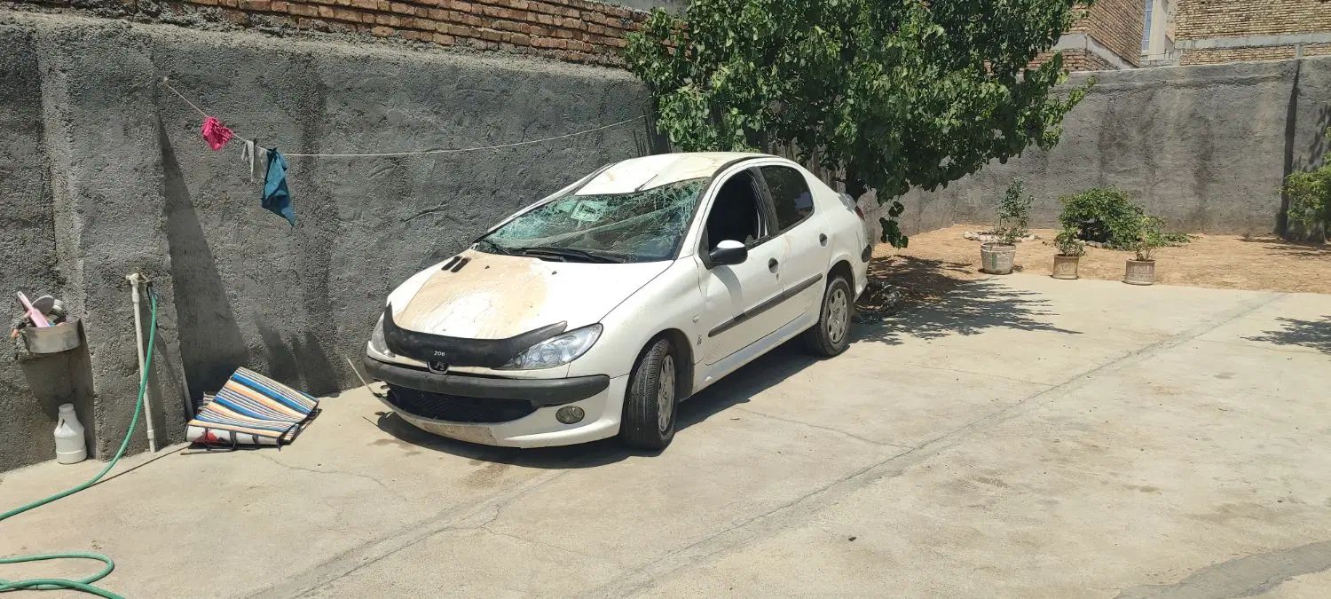 پژو ۲۰۶ صندوق دار v8 - 1393