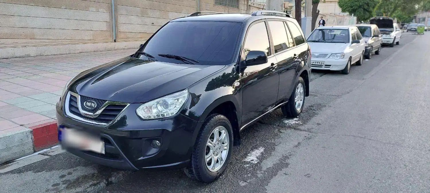 ام وی ام X33 دنده‌ای ساده - 1395