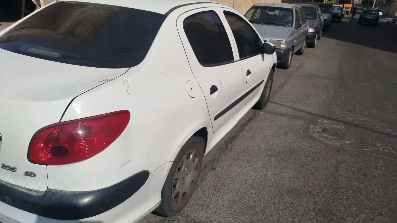 پژو ۲۰۶ صندوق دار v8 - 1393