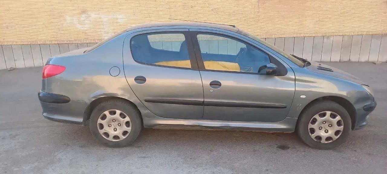 پژو ۲۰۶ صندوق دار v8 - 1389