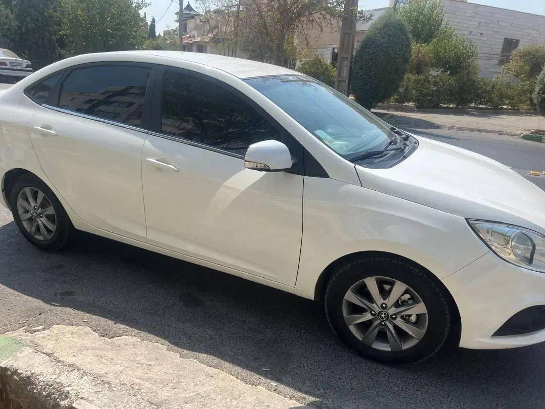 جک J4 اتوماتیک ساده - 1402
