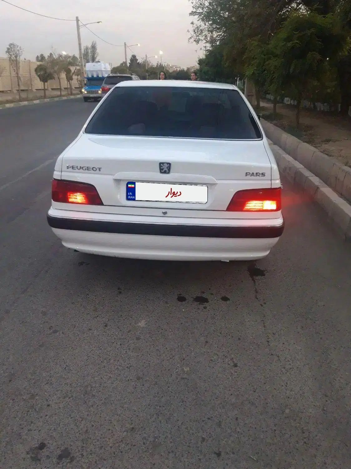 پژو پارس XU7P - 1402
