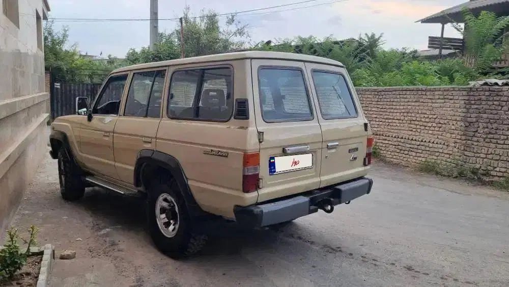 تویوتا لندکروز VXR نسل ۵ - 1988