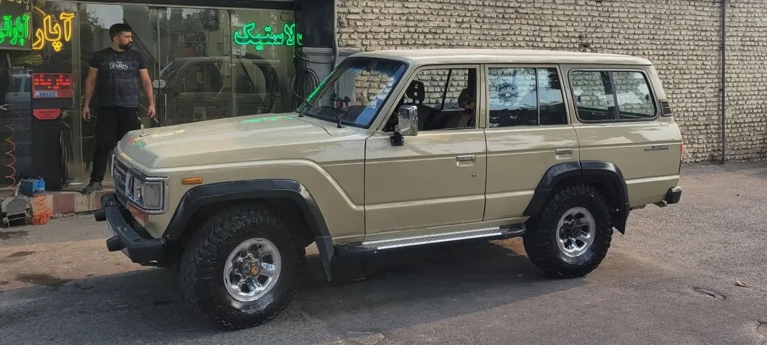 تویوتا لندکروز VXR نسل ۵ - 1988