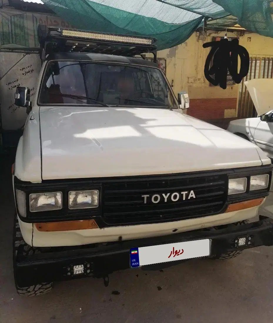 تویوتا لندکروز VXR نسل ۵ - 1402
