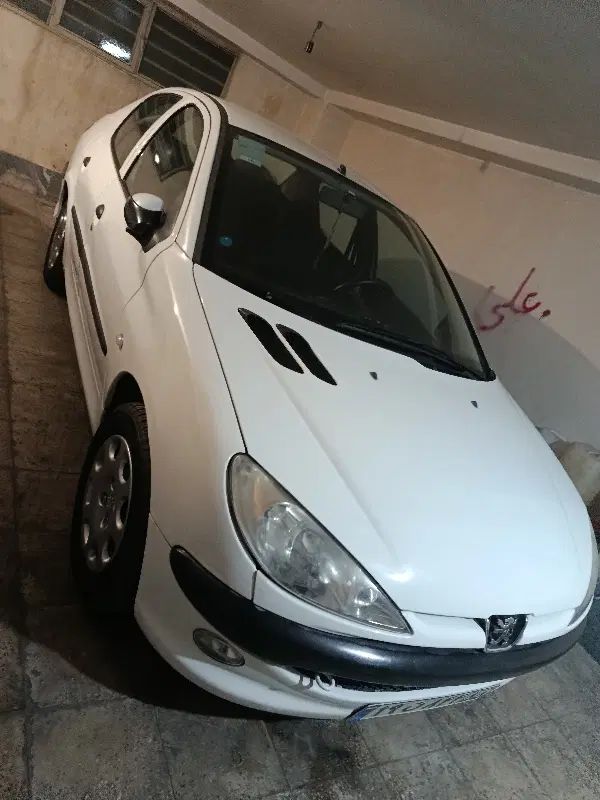 پژو ۲۰۶ صندوق دار v8 - 1396