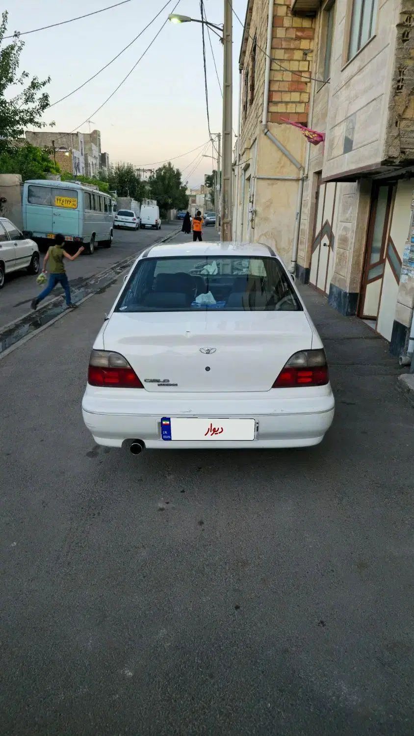 دوو سیلو سدان - 1376