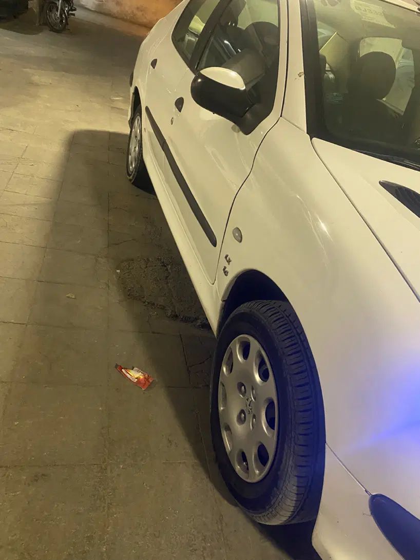 پژو ۲۰۶ صندوق دار v8 - 1390