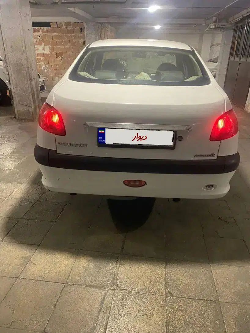 پژو ۲۰۶ صندوق دار v8 - 1390