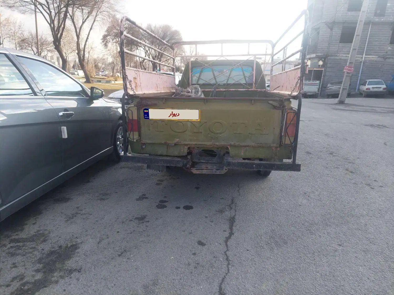 تویوتا کمری XLE - 1402