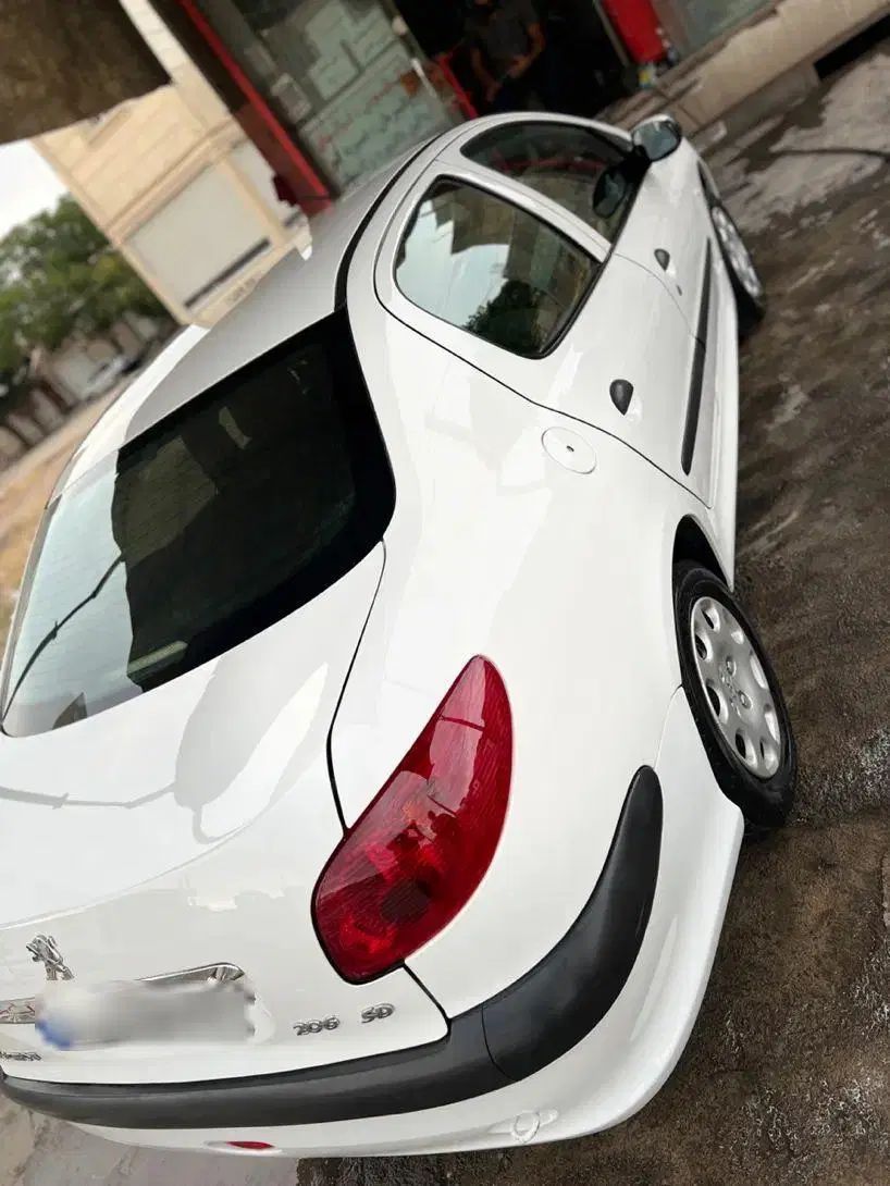 پژو ۲۰۶ صندوق دار v8 - 1399