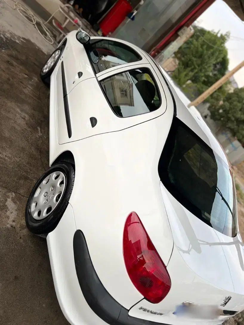 پژو ۲۰۶ صندوق دار v8 - 1399