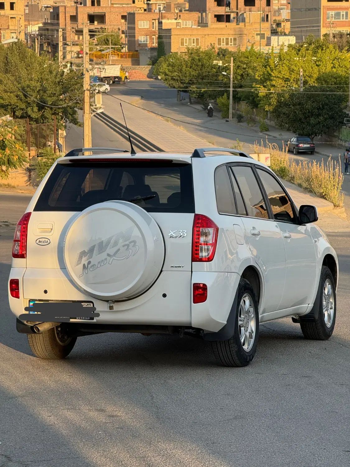 ام وی ام X33 دنده‌ای ساده - 1394
