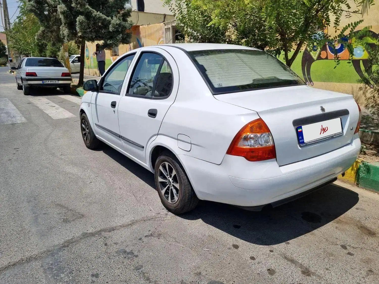 تیبا صندوق دار SX - 1396