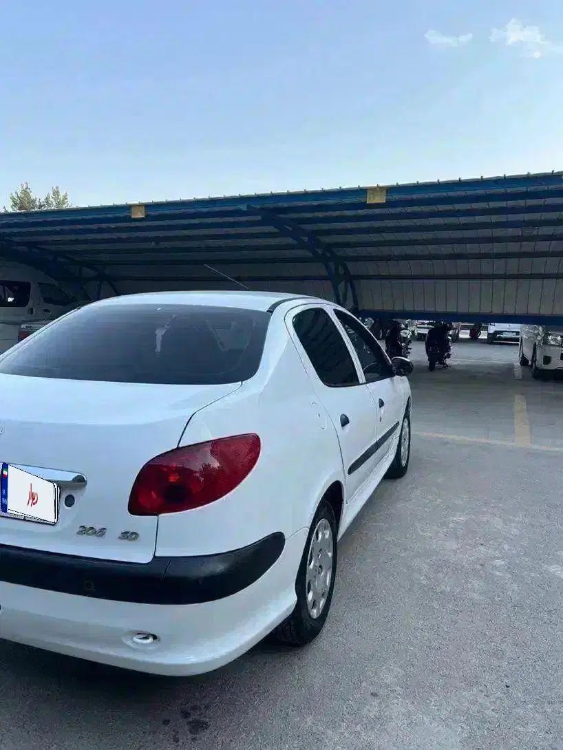 پژو ۲۰۶ صندوق دار v8 - 1396