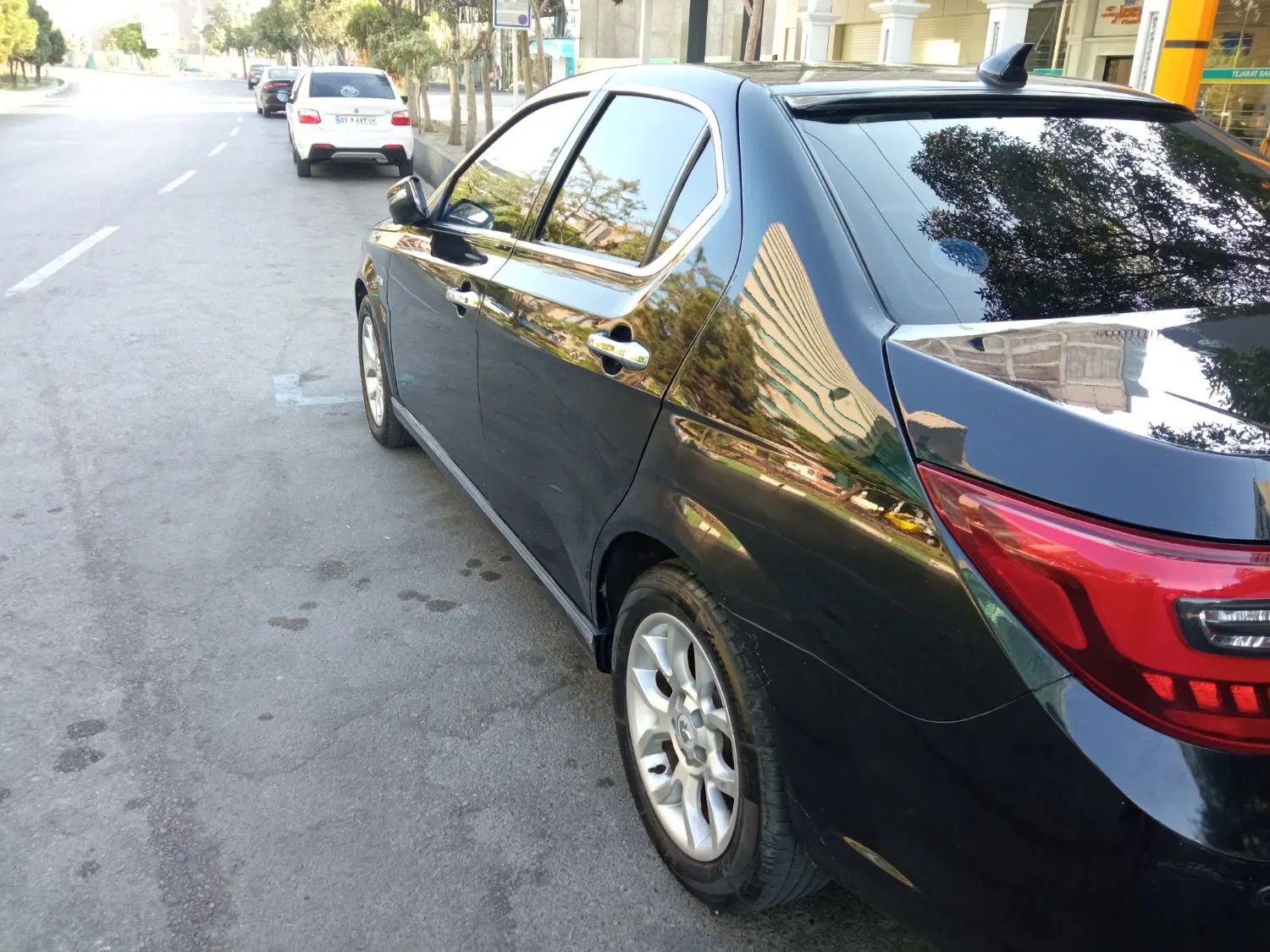 دنا پلاس توربو اتوماتیک - 1402