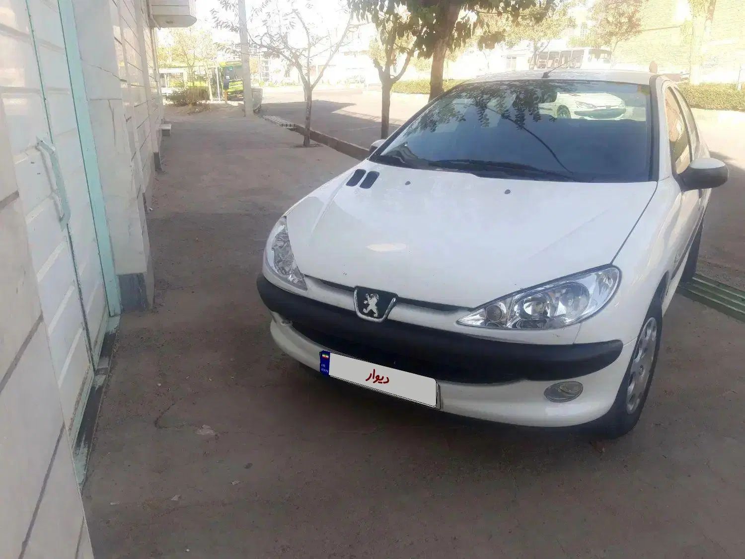 پژو ۲۰۶ صندوق دار v8 - 1395