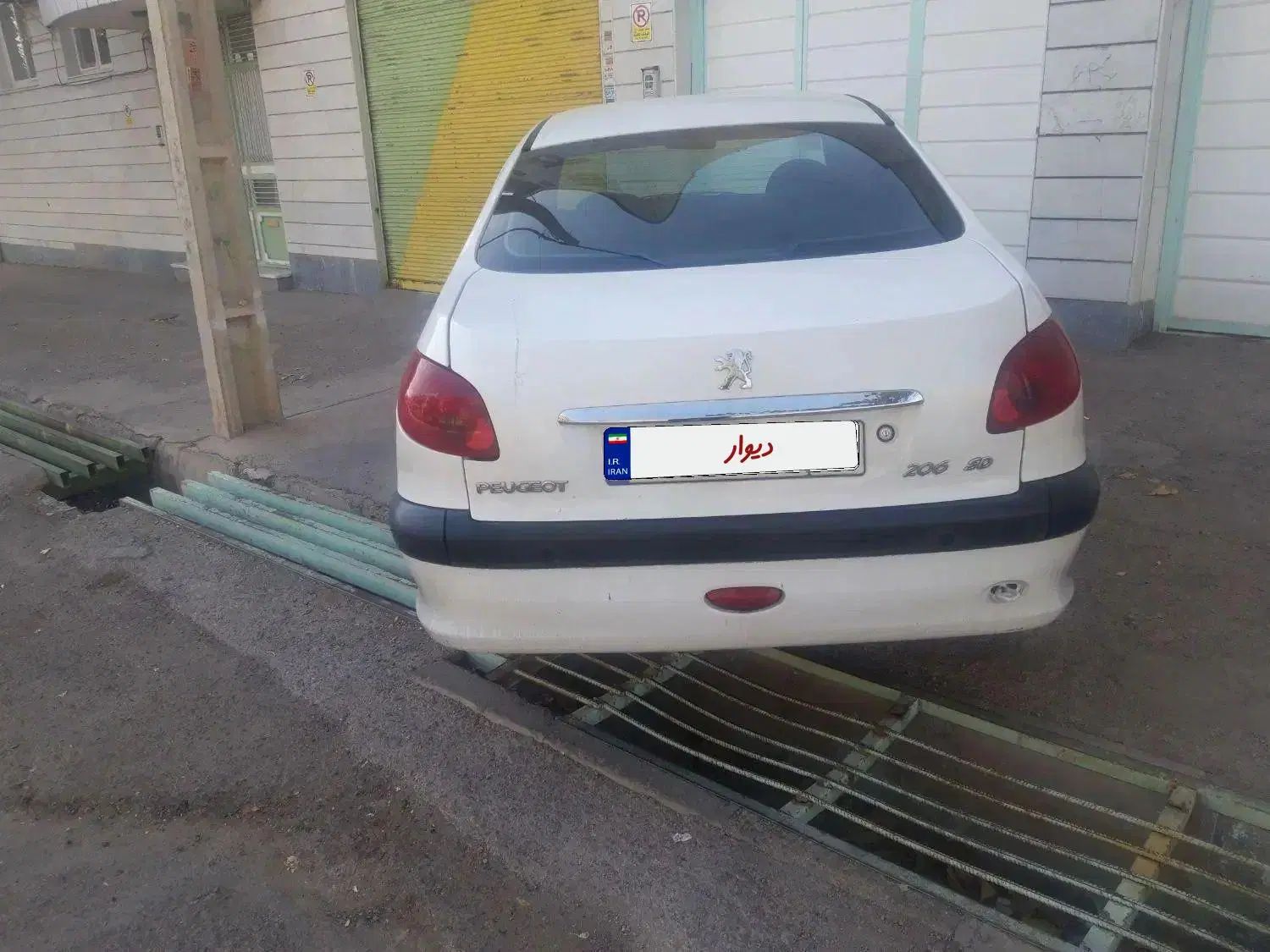 خودرو پژو، ۲۰۶ صندوق دار آگهی ann_20012373