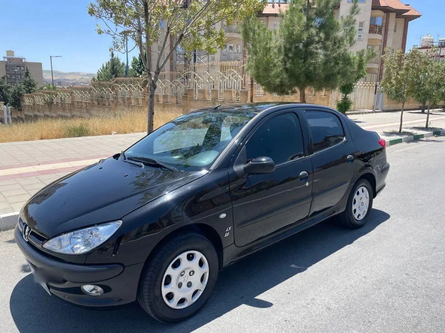 پژو ۲۰۶ صندوق دار v8 - 1397