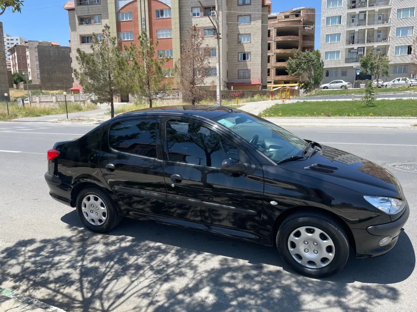 پژو ۲۰۶ صندوق دار v8 - 1397