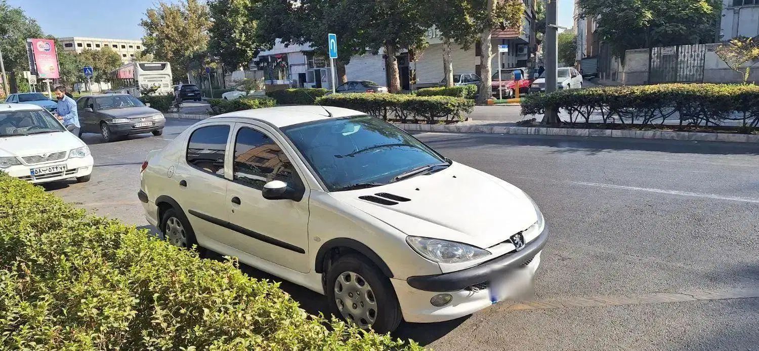 پژو ۲۰۶ صندوق دار v8 - 1395