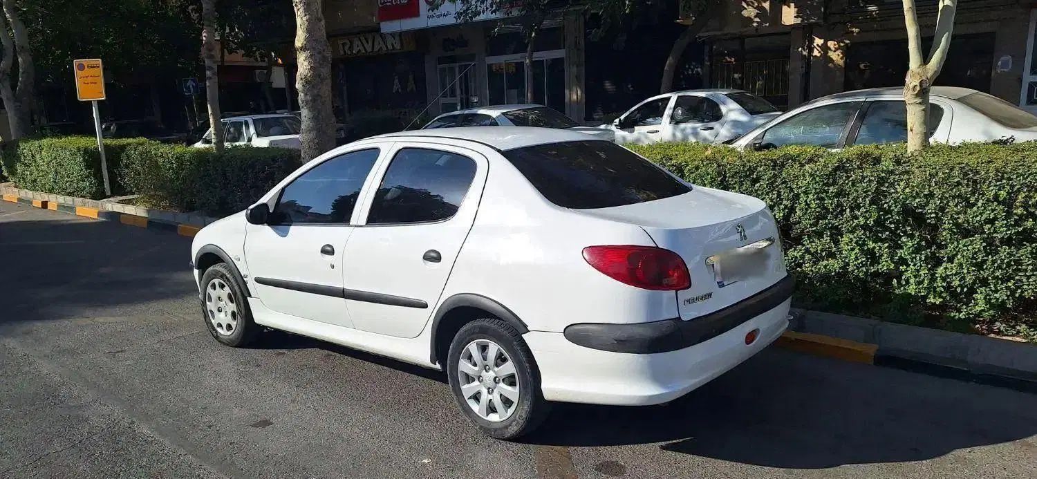 پژو ۲۰۶ صندوق دار v8 - 1395