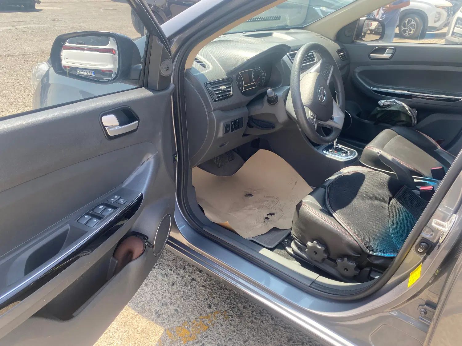جک J4 اتوماتیک ساده - 1401