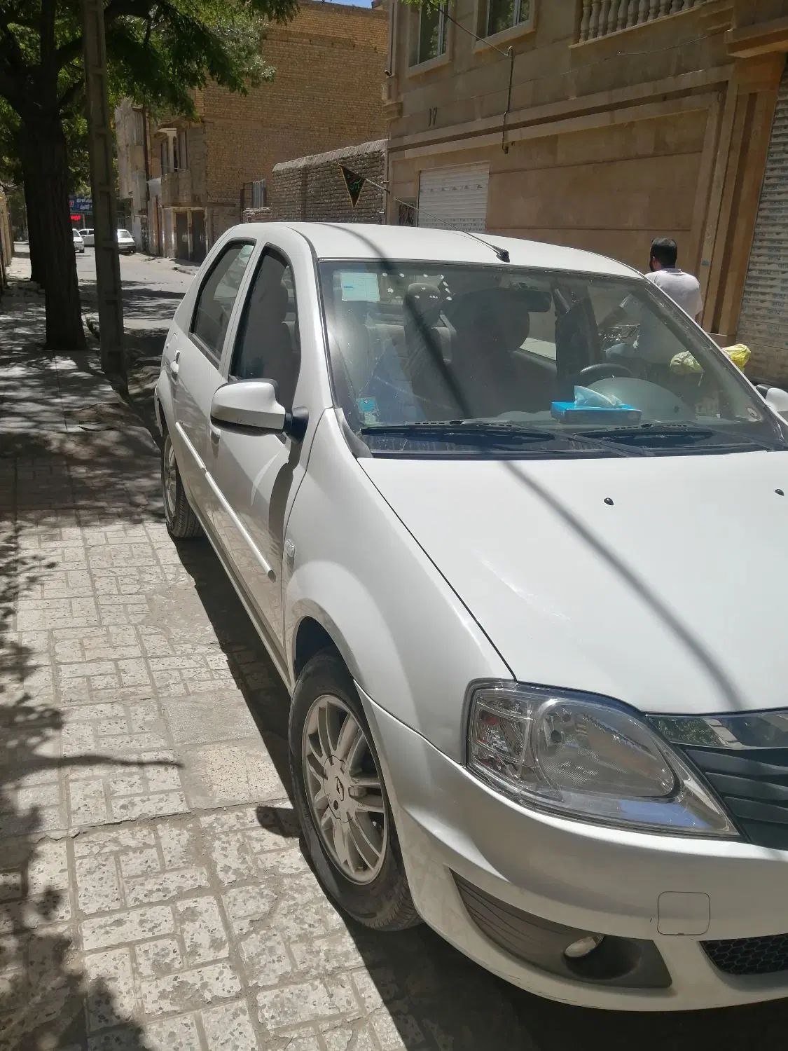 رنو تندر 90 پلاس اتوماتیک - 1396