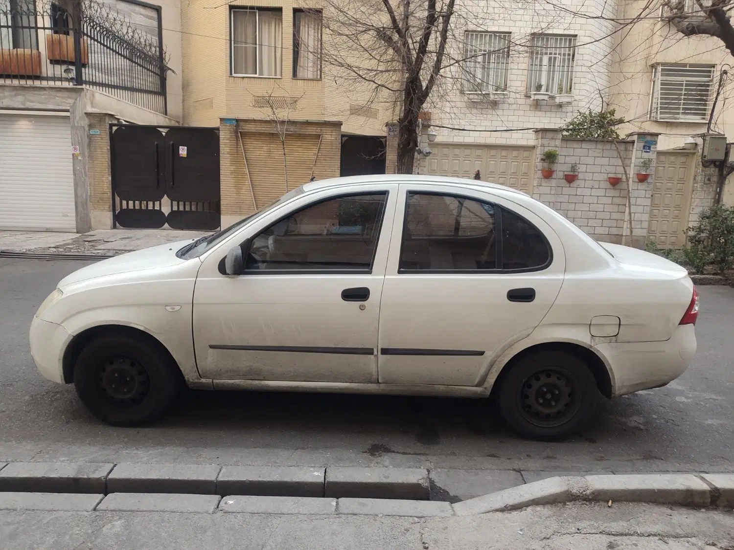 تیبا صندوق دار EX - 1388