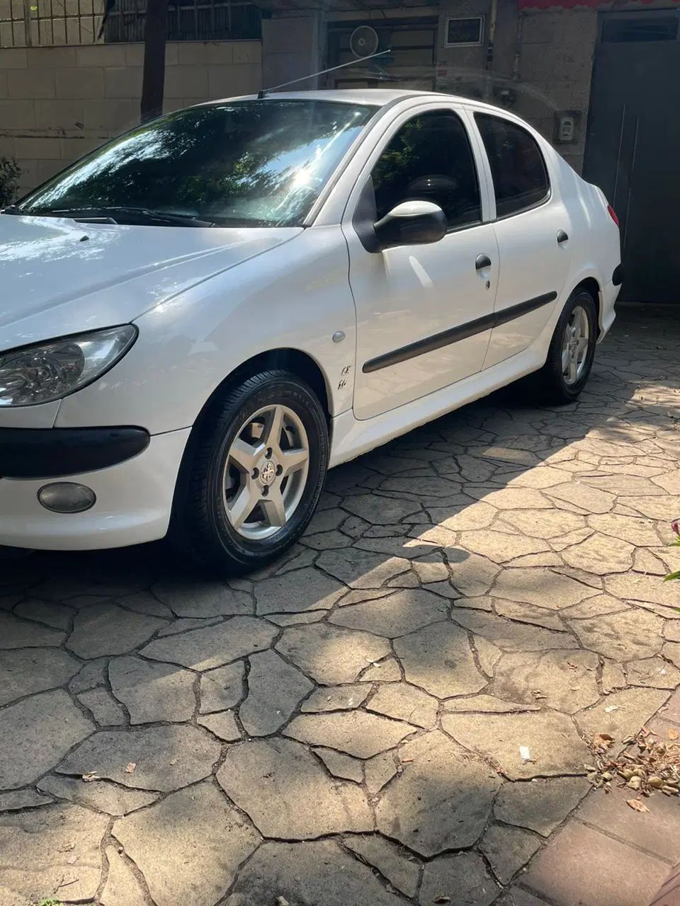 پژو ۲۰۶ صندوق دار v8 - 1396